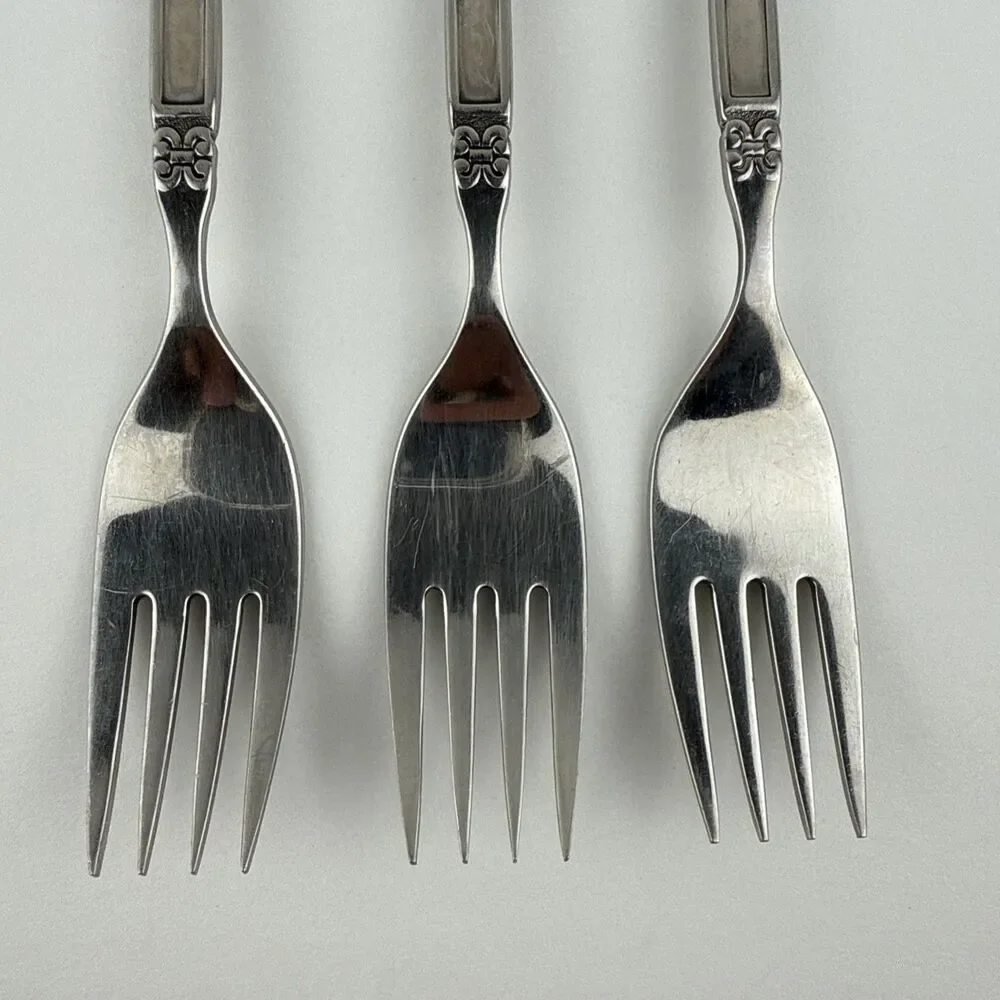 Lot 3 Oneida Community MADRID NO BLACK ACCENT SALAD FORKS Stainless 6 7/8